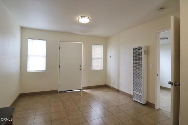 Foto del edificio - 1263 S Oxnard Blvd