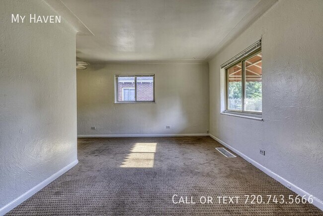 Building Photo - Charming 3 bedroom in North Park Hill