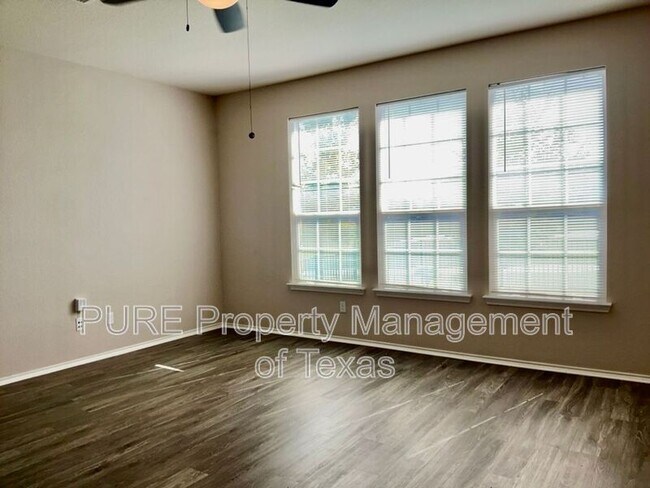 Foto del edificio - 114 Danish Dr