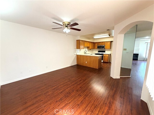 Foto del edificio - 16133 S Vermont Ave