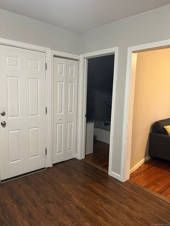 Building Photo - 405 West St