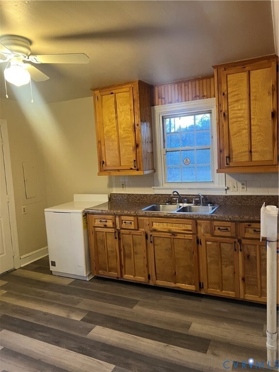 Foto del edificio - 2809 Oaklawn Blvd