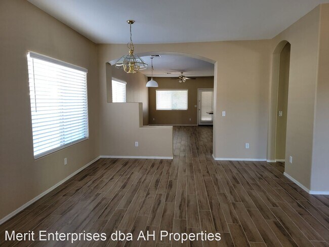 Building Photo - 4 br, 2 bath House - 14648 W GELDING DR