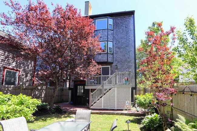 Foto del edificio - 491 Spring St