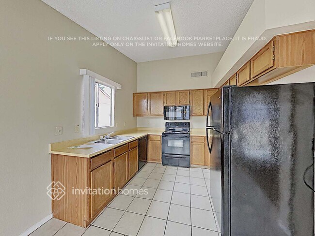 Foto del edificio - 8943 W Cinnabar Ave