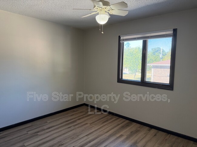 Foto del edificio - 1224 W Monroe St