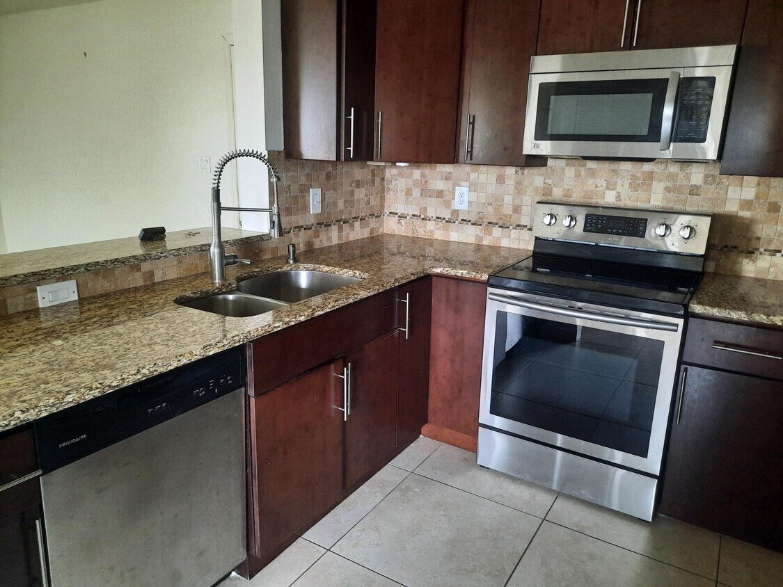 2050 Oleander Blvd Unit 1306, Fort Pierce, FL 34950 Condo for Rent in Fort Pierce, FL