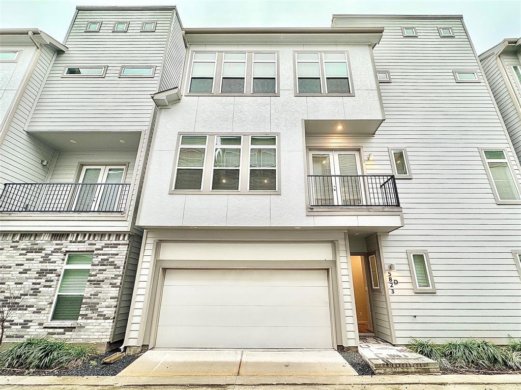 Foto principal - 5823 Fairdale Ln