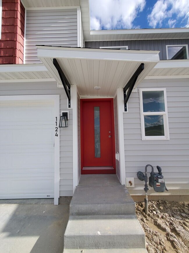 Foto del edificio - 1124 Tulip Dr