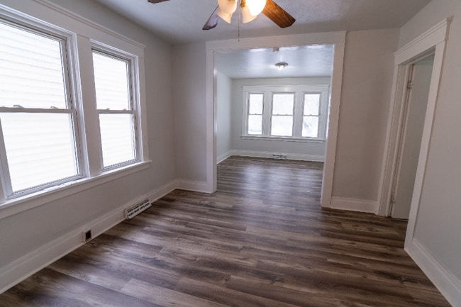 Building Photo - 2099 Niagara St