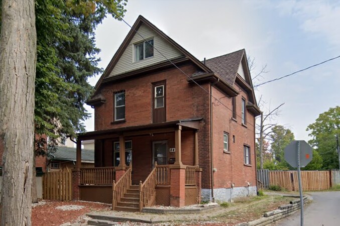 Photo principale - 2-bedroom unit in quiet house, close to Ki...