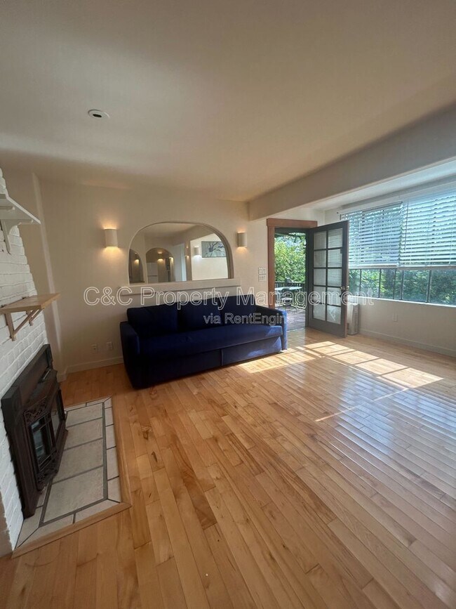 Foto del edificio - 1194 Sterling Ave