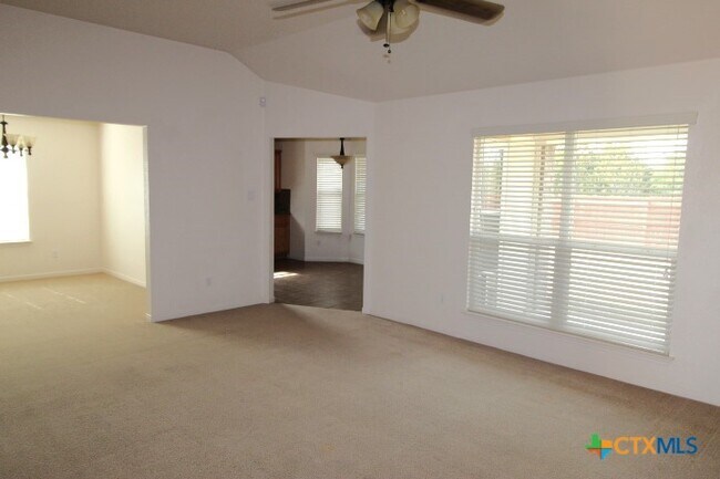 Foto del edificio - 3517 Settlement Rd