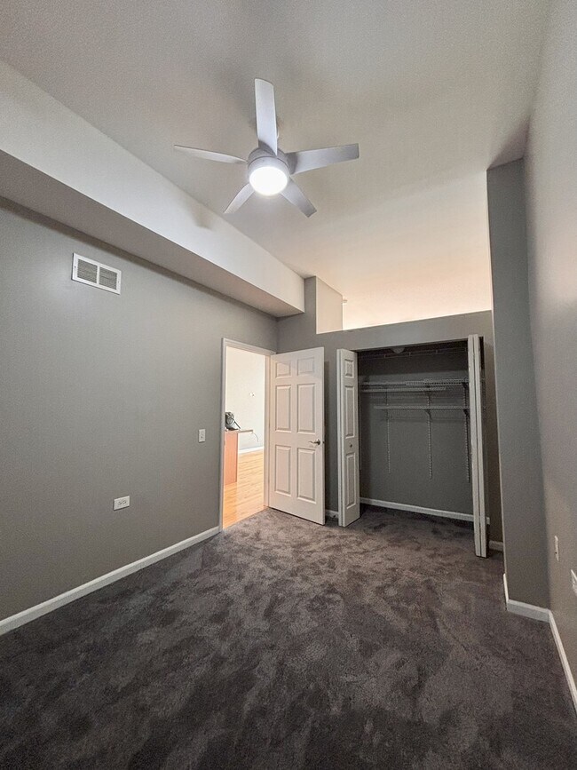 Foto del edificio - 1038 E 47th St