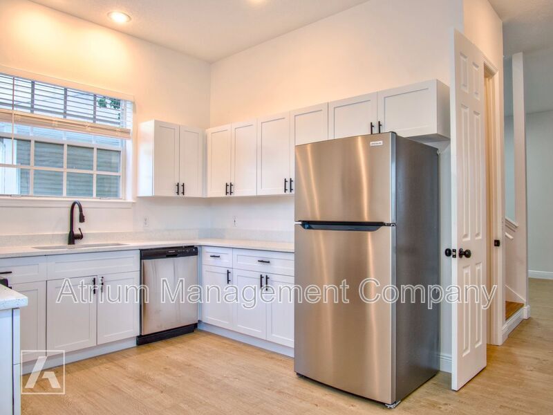 Foto principal - 607 Lakeview St