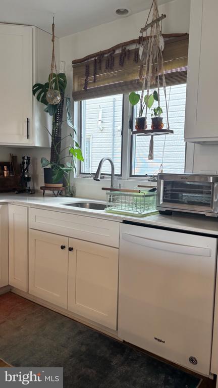 Foto del edificio - 4000 Bayshore Ave