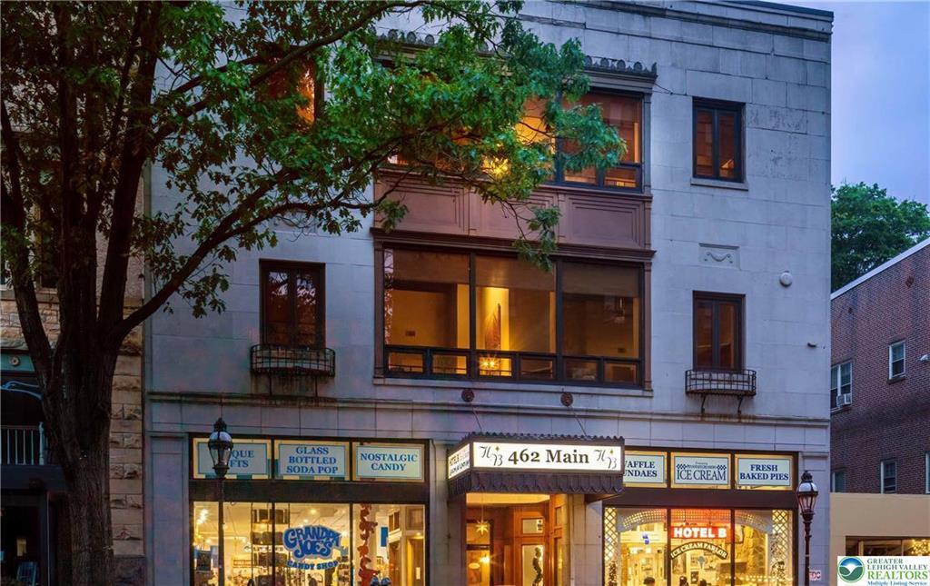 Foto principal - 462 Main St