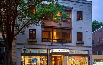 Building Photo - 462 Main St