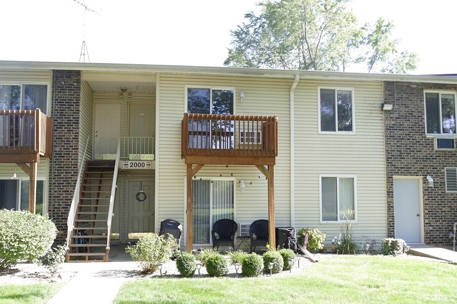 2000 Light Road Unit 210, Oswego, IL 60543 Condo for Rent in Oswego