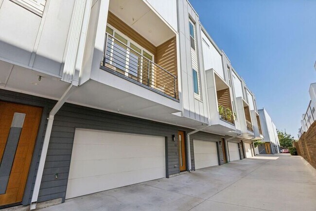 Foto del edificio - 1514 N Washington Ave