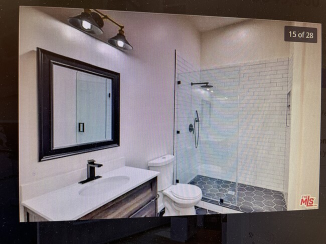 Building Photo - 1710 Miramar St