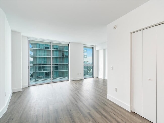Building Photo - 1100 S Miami Ave