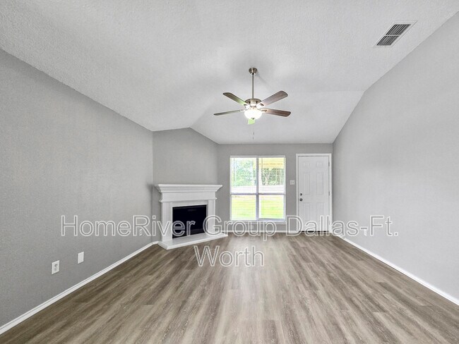 Foto del edificio - 1140 Sandalwood Dr