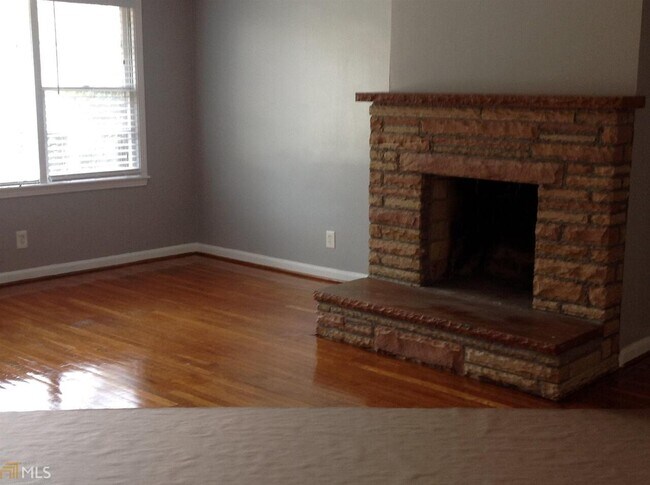 Foto del edificio - 1450 Adele Ave SW