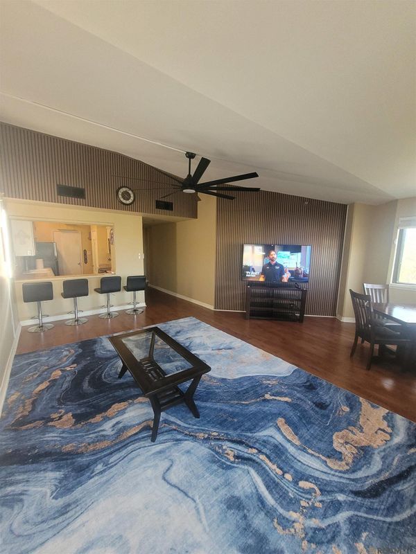 Foto del edificio - 11550 Southfork Ave