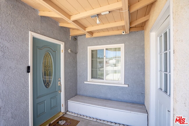 Building Photo - 14509 Ermita Ave