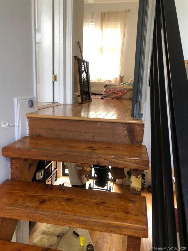 Foto del edificio - 1610 SW 14th St