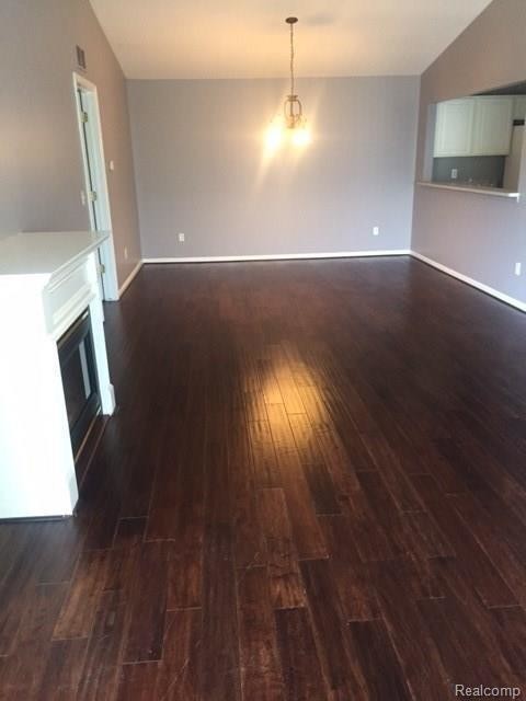 Foto del edificio - 16418 Grandview Dr
