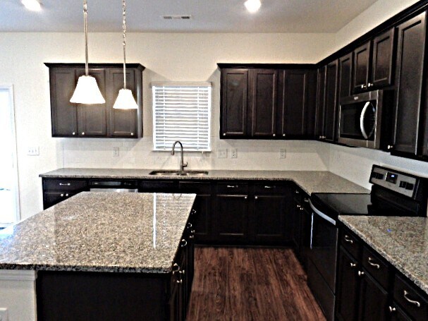 Building Photo - 535 Drema Ct