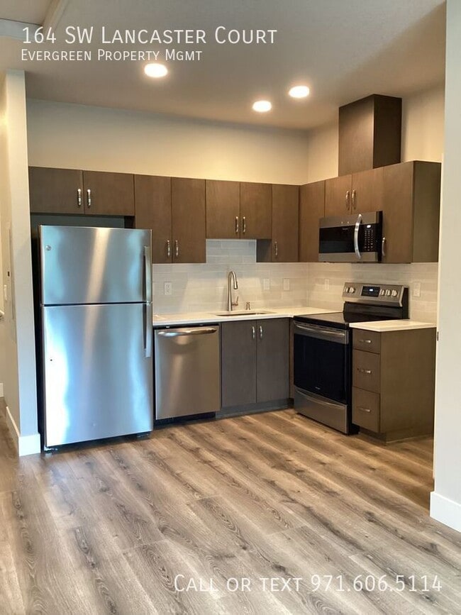 Photo - 164 SW Lancaster Ct House