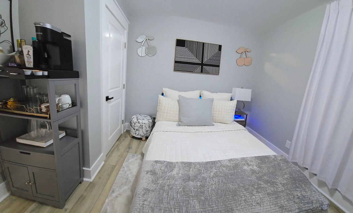 Foto principal - 1315 Gorrell St