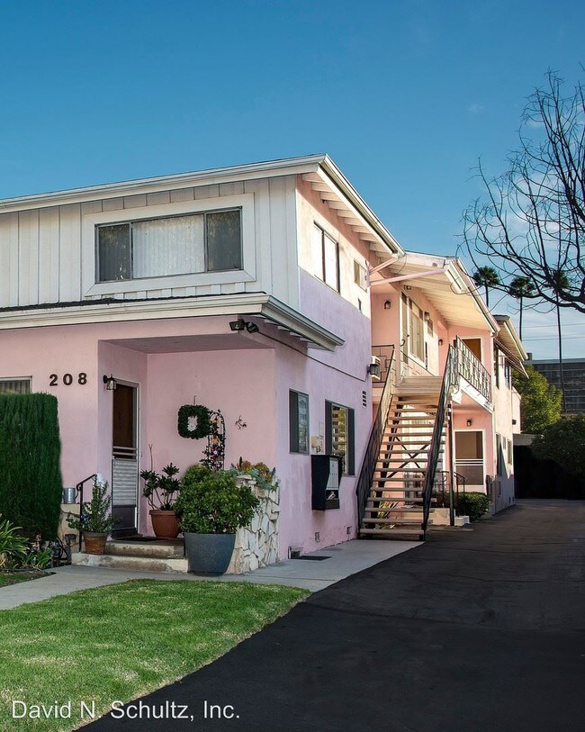 Foto del edificio - 208 E Dryden St