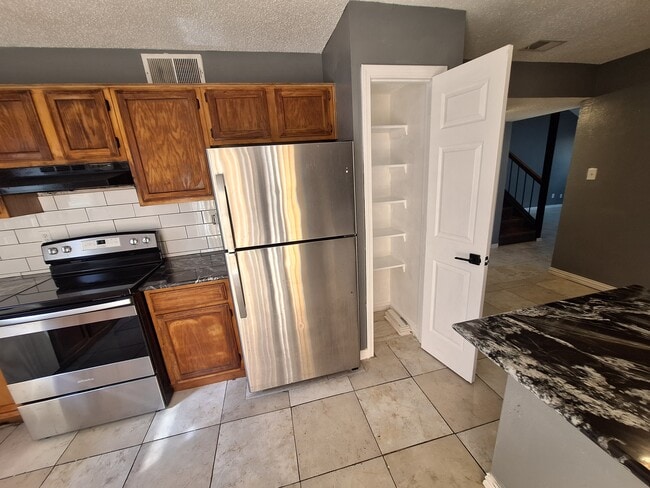 Foto del edificio - 2123 Chatham Square Ct