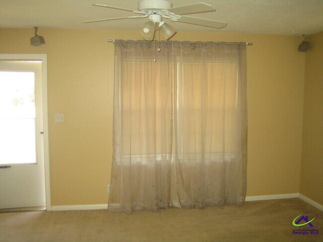 Foto del edificio - 5 Hampton Square