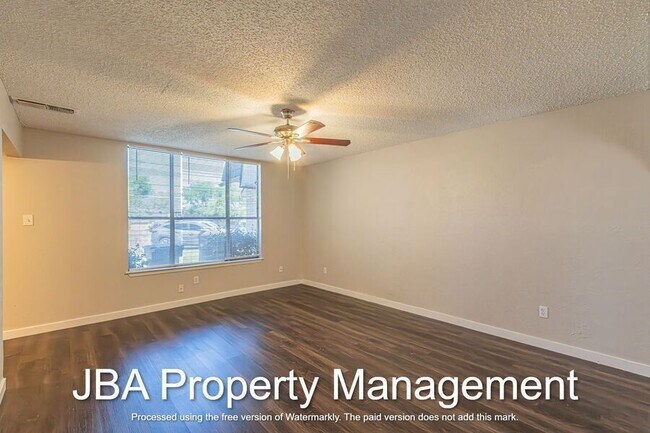 Foto del edificio - 1776 Farleigh Ct