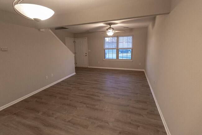 Building Photo - 3910 Snowy Owl Dr