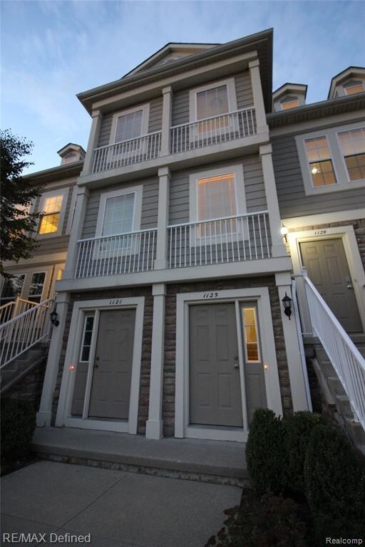 1125 Foxboro, Troy, MI 48083 Condo for Rent in Troy, MI