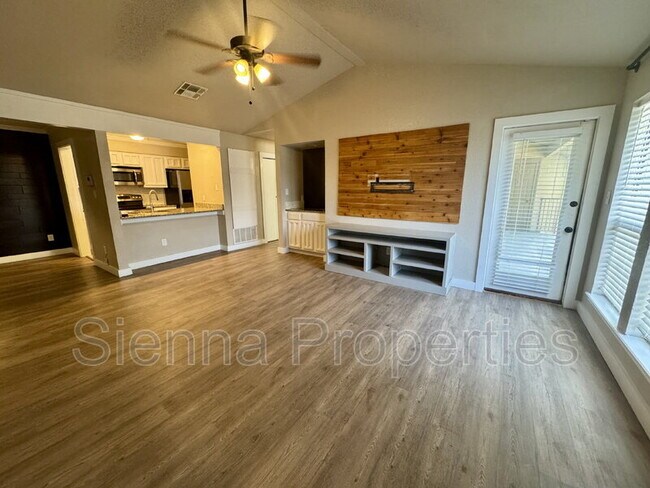 Foto del edificio - 1202 Thorpe Ln