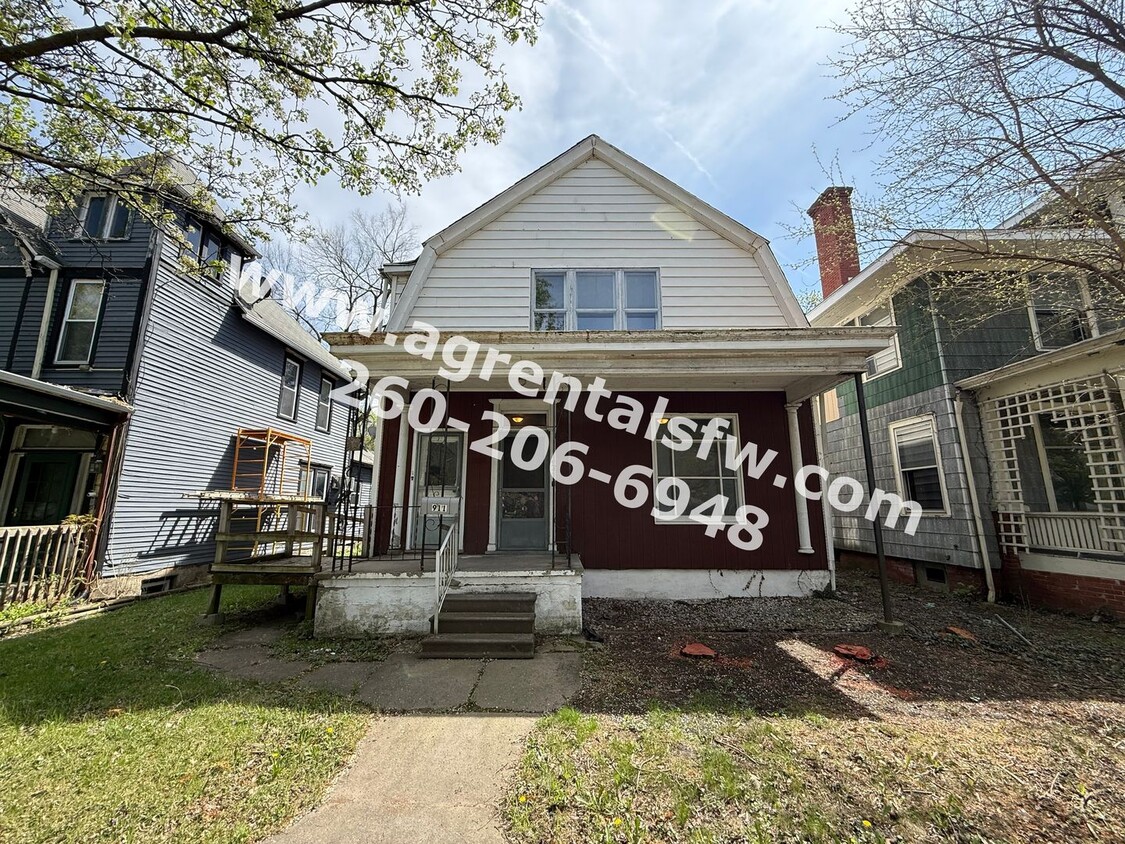 Primary Photo - 7 bedroom house