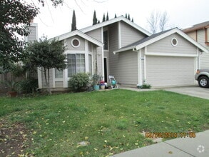 Building Photo - 272 Newport Cir