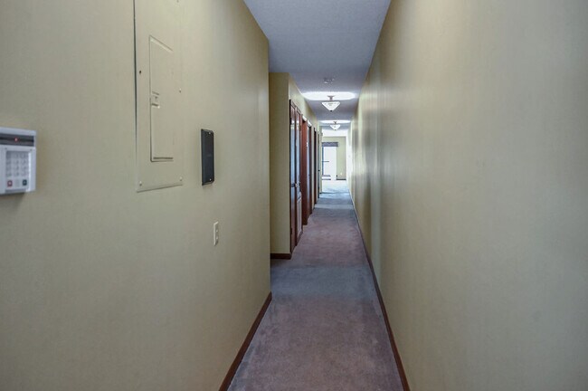 Building Photo - 891 Woodridge Pl
