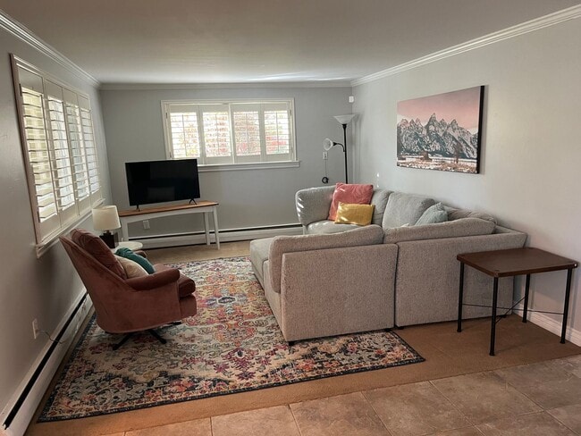 Building Photo - Beautiful Avenues Condo!!!