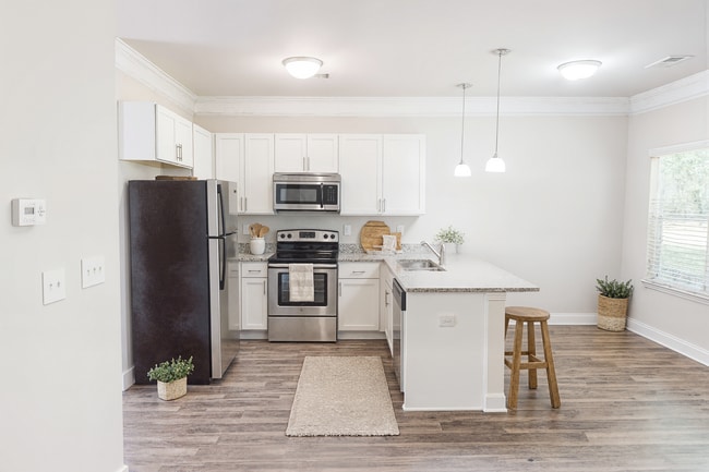 Building Photo - Overlook at Sugar Hill Townhomes