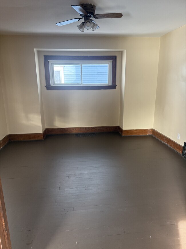 Foto del edificio - 103 Rhoda Ave