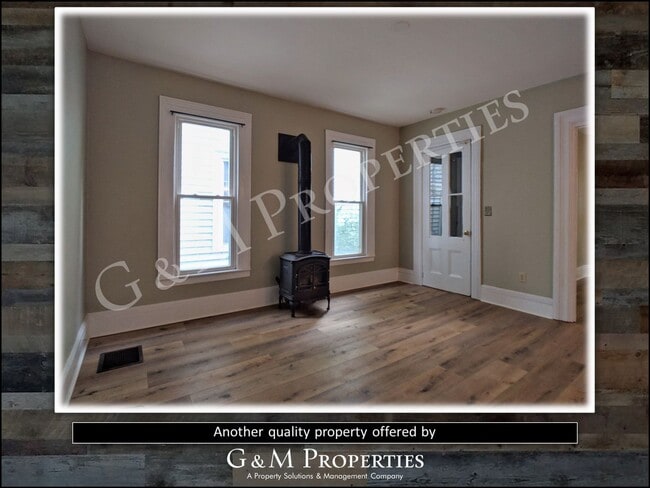 Building Photo - 3-Bedroom Rental Home: South Wedge Neighborhood!
