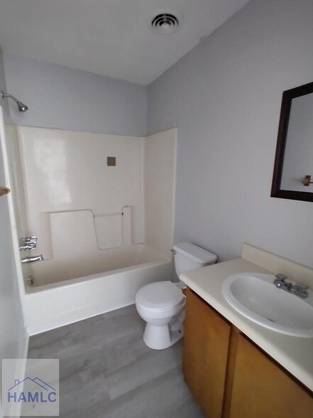 Foto del edificio - 7214-32 Live Oak Loop